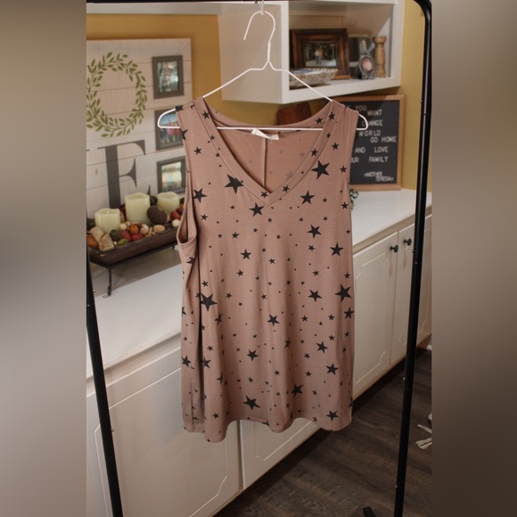 Zenana Outfitters Tops - Taupe Star Print Sleeveless Dress ⭐🤎
